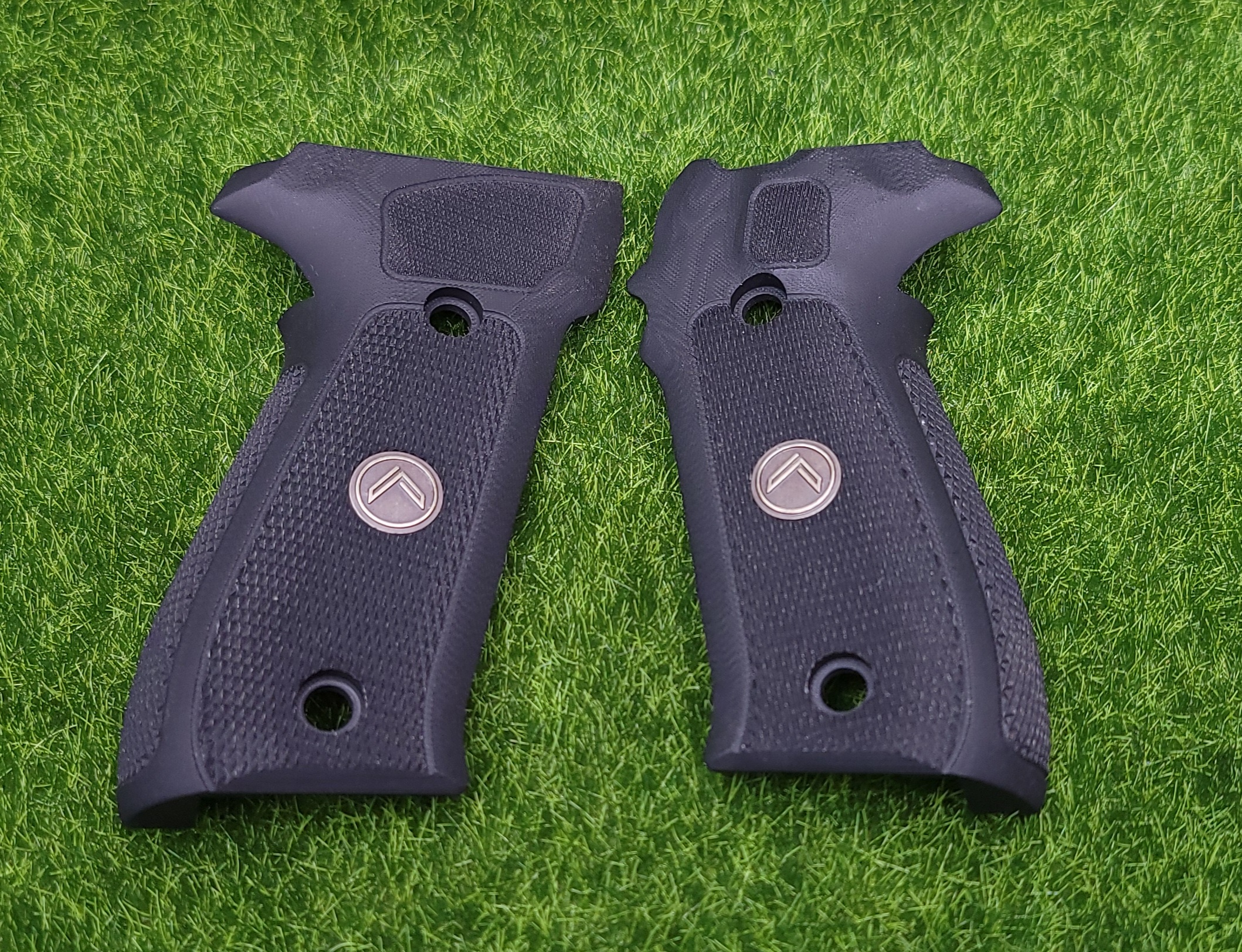 Sig Sauer P226A1 DA-SA G-10 Legion Medallion Grips OEM Grip Set #1203884-R-img-0