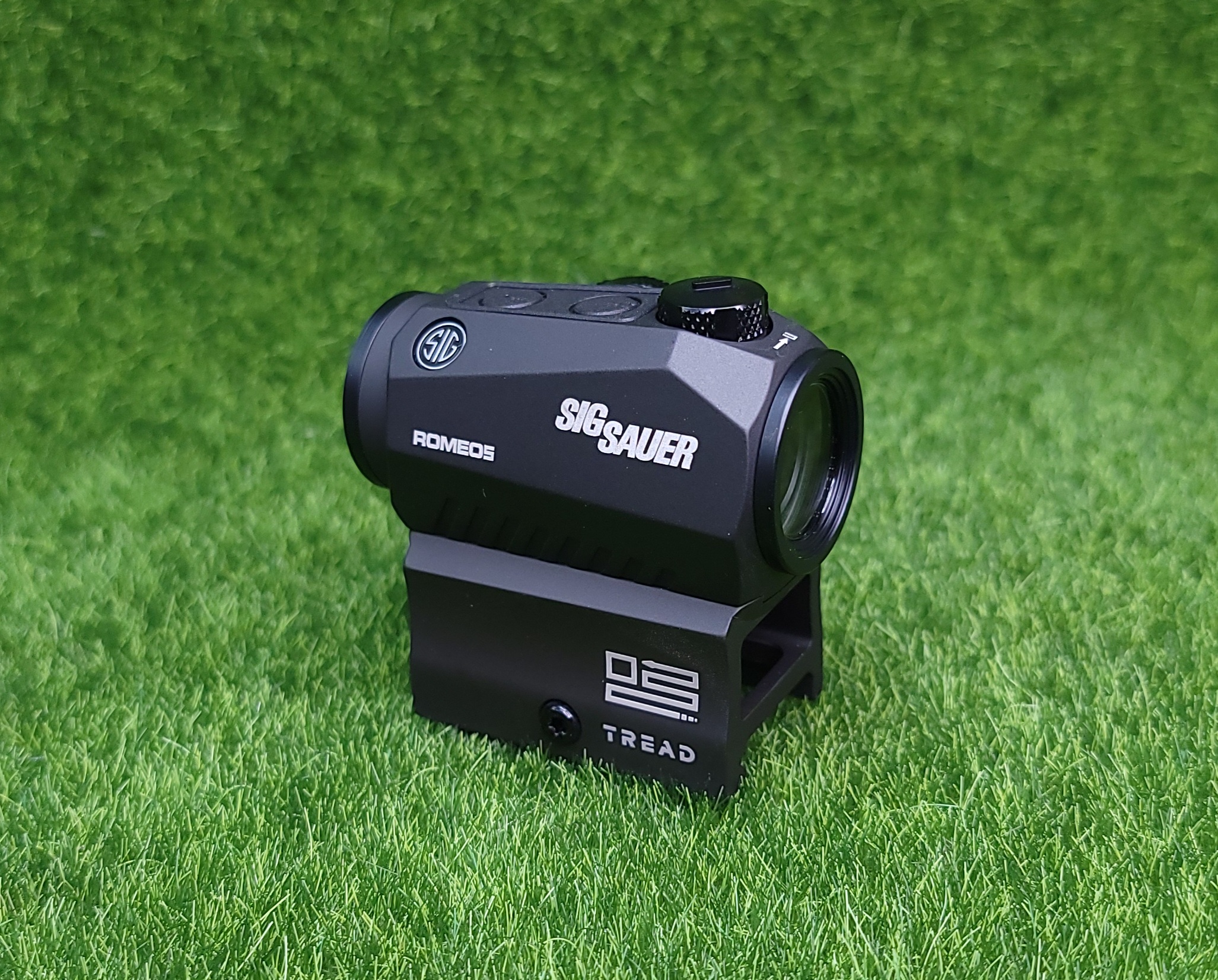 Sig Sauer ROMEO5 M400 TREAD Red Dot Sight 1x20mm 2 MOA-Dot #SOR52010-img-1