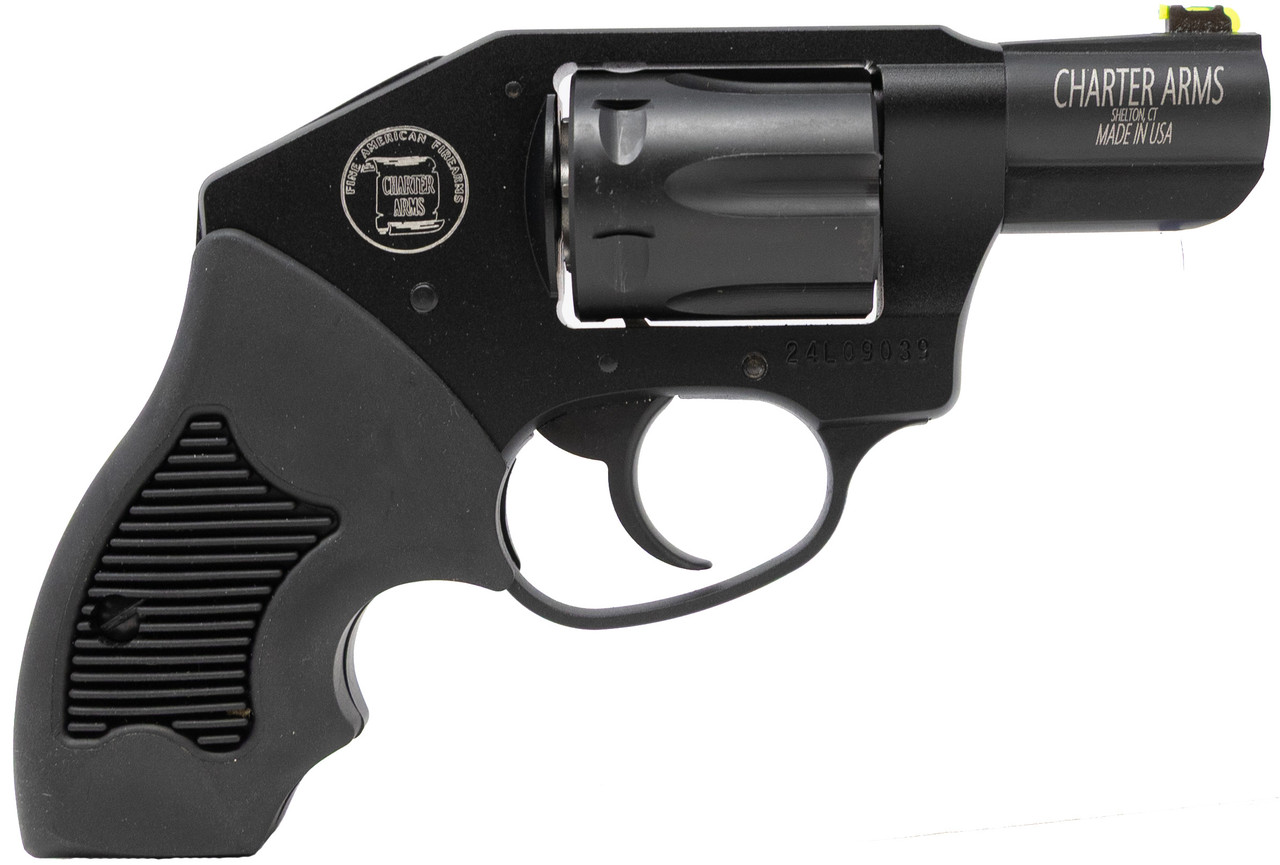Charter Arms Undercoverette Revolver .32 H&R Magnum 2 in 6 Rounds Black Passivate