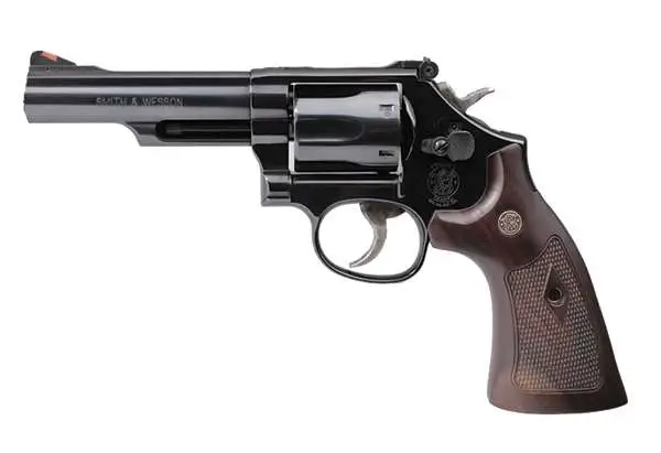 dSMITH & WESSON CLASSICS MODEL 19 BLK 357MAG 4.25" 6RD DA/SA --MA COMPLIANT